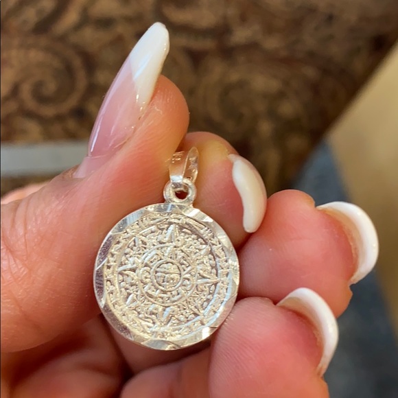 New Solid silver Aztec sun calendar Pendant - Picture 4 of 10